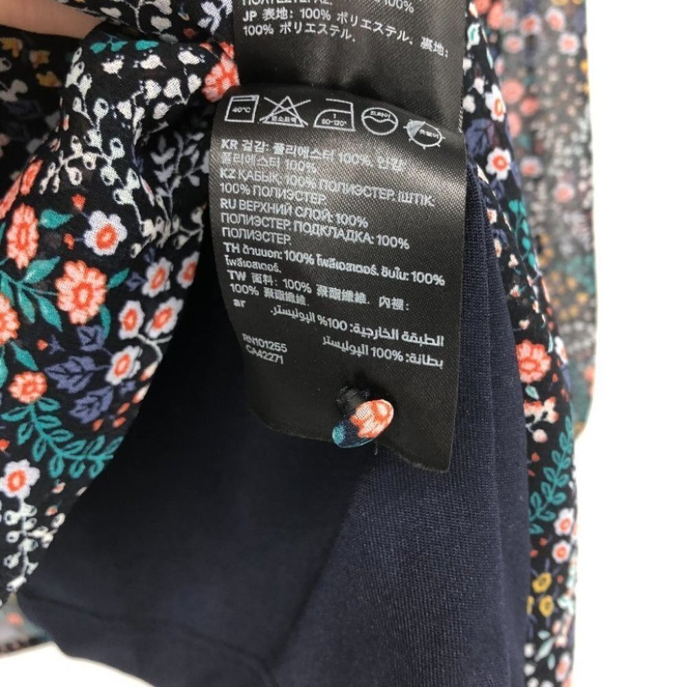 H&M Sheer balloon sleeve lined floral blouse - Picture 9 of 11